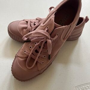 Skechers Memory Foam Sneakers